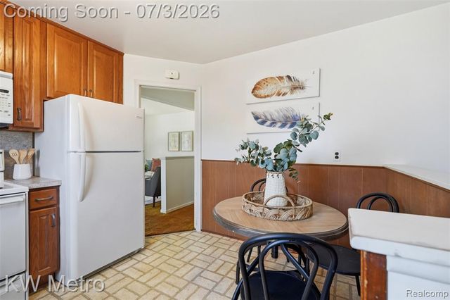 347 Hecht Drive, Madison Heights, MI 48071