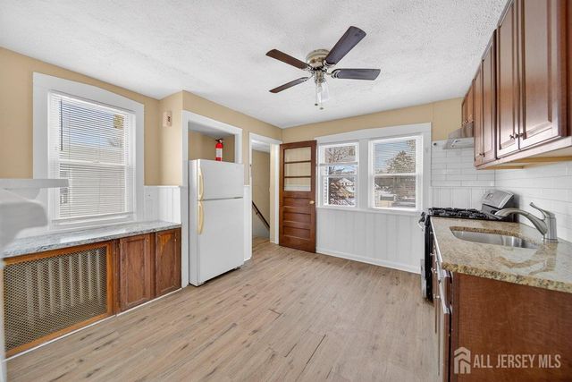 1167 Green Street B, Iselin, NJ 08830