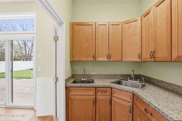 1524 Redondo Lane, Lakewood, NJ 08701