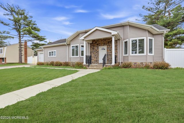1524 Redondo Lane, Lakewood, NJ 08701