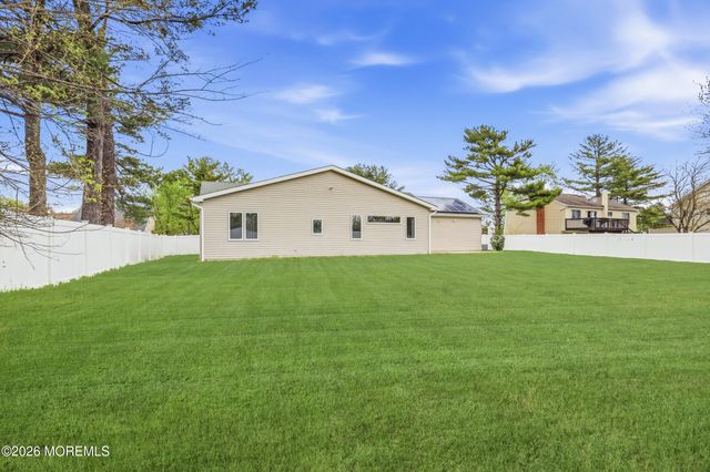 1524 Redondo Lane, Lakewood, NJ 08701