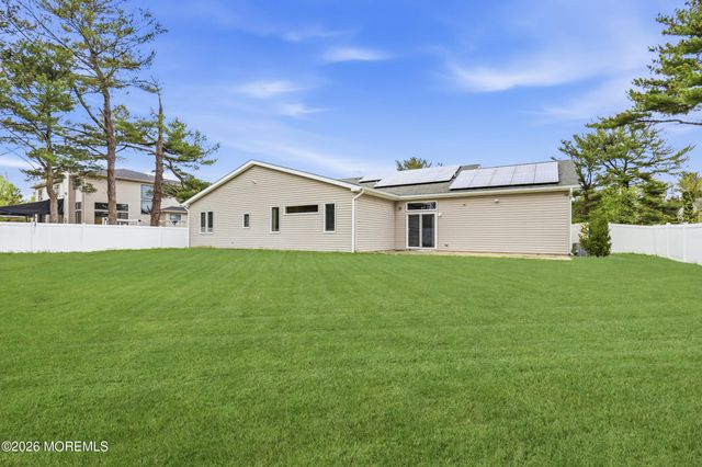 1524 Redondo Lane, Lakewood, NJ 08701