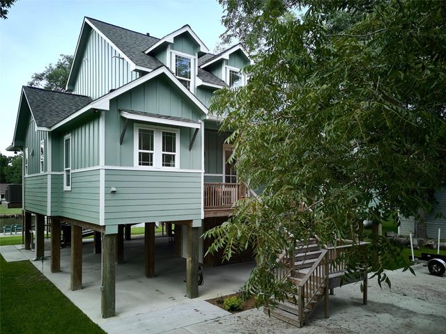 431 Private Road 652, Sargent, TX 77414