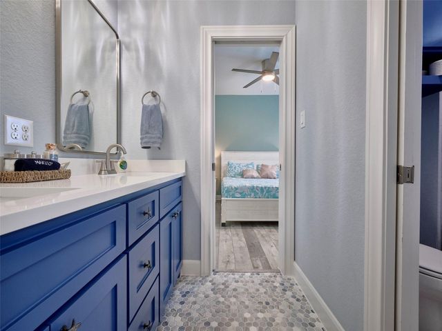 431 Private Road 652, Sargent, TX 77414