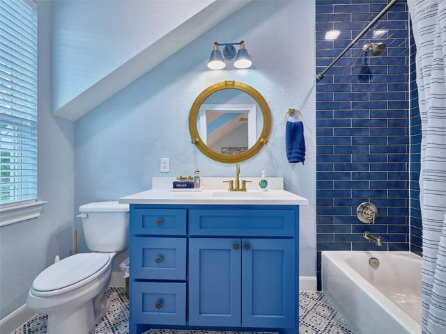 431 Private Road 652, Sargent, TX 77414