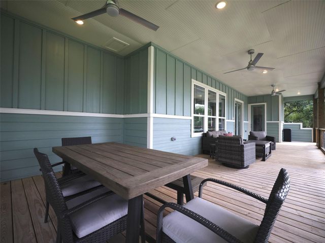 431 Private Road 652, Sargent, TX 77414