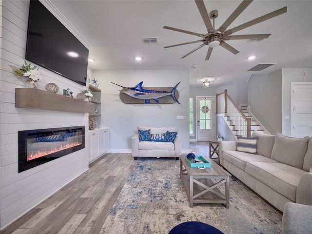 431 Private Road 652, Sargent, TX 77414