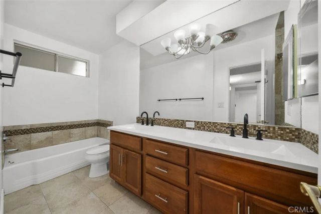 4445 Cartwright Avenue 106, Toluca Lake, CA 91602