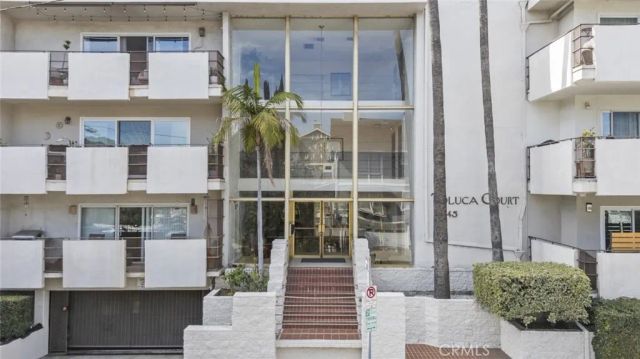 4445 Cartwright Avenue 106, Toluca Lake, CA 91602