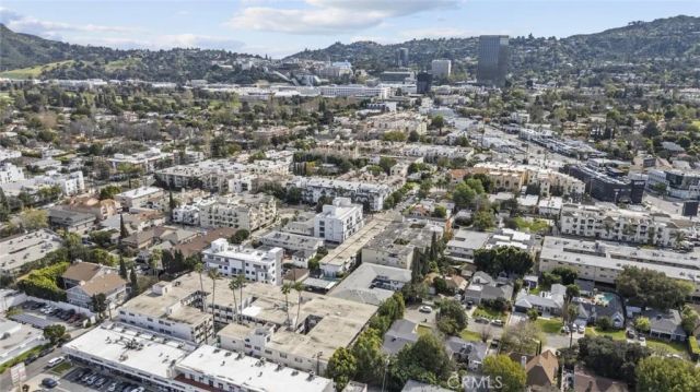 4445 Cartwright Avenue 106, Toluca Lake, CA 91602