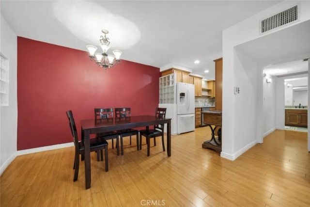 4445 Cartwright Avenue 106, Toluca Lake, CA 91602