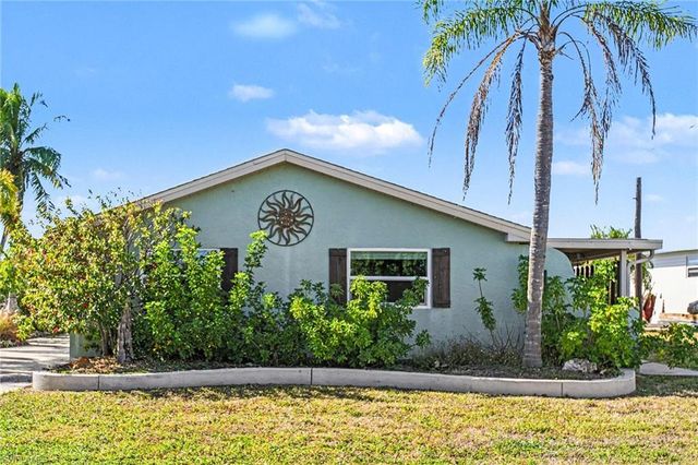 2753 N Ibis CT, St. James City, FL 33956