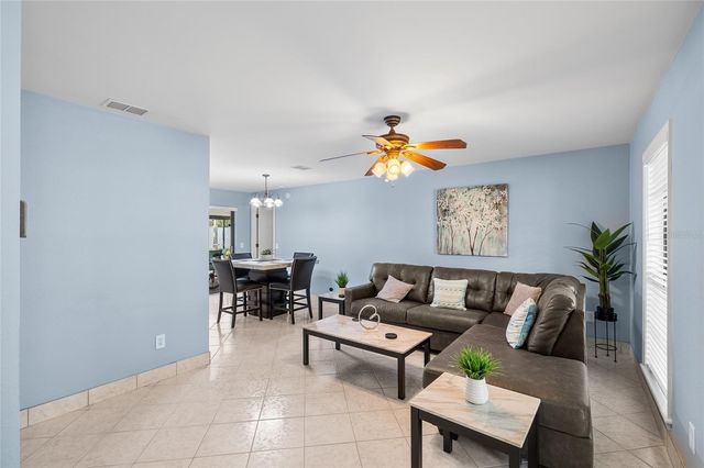 6713 LEEWARD ISLE WAY, Tampa, FL 33615