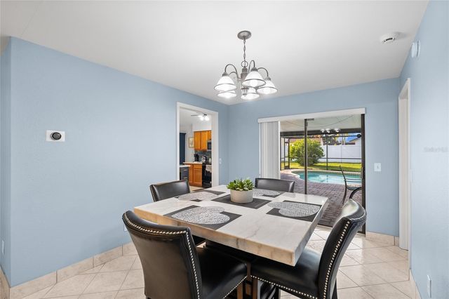 6713 LEEWARD ISLE WAY, Tampa, FL 33615