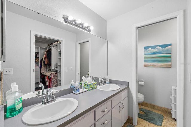 6713 LEEWARD ISLE WAY, Tampa, FL 33615