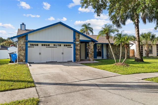 6713 LEEWARD ISLE WAY, Tampa, FL 33615