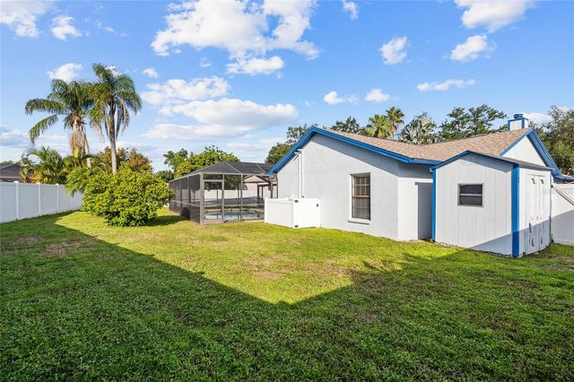 6713 LEEWARD ISLE WAY, Tampa, FL 33615