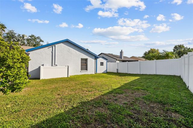 6713 LEEWARD ISLE WAY, Tampa, FL 33615