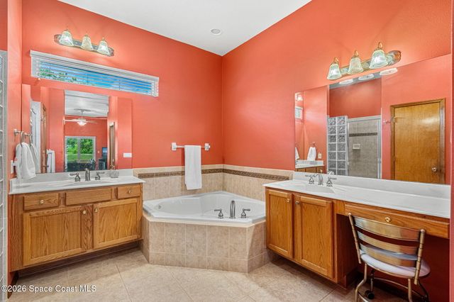 940 Gardenbrook Court SE, Palm Bay, FL 32909