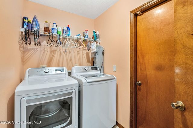 940 Gardenbrook Court SE, Palm Bay, FL 32909