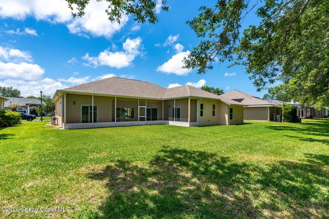 940 Gardenbrook Court SE, Palm Bay, FL 32909