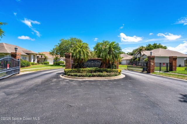 940 Gardenbrook Court SE, Palm Bay, FL 32909