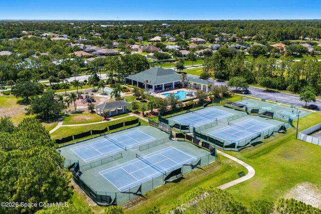 940 Gardenbrook Court SE, Palm Bay, FL 32909