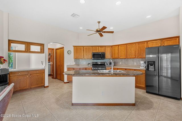 940 Gardenbrook Court SE, Palm Bay, FL 32909