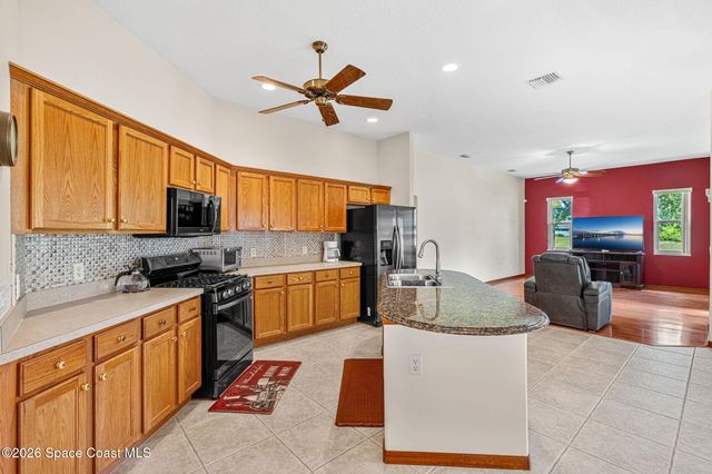 940 Gardenbrook Court SE, Palm Bay, FL 32909