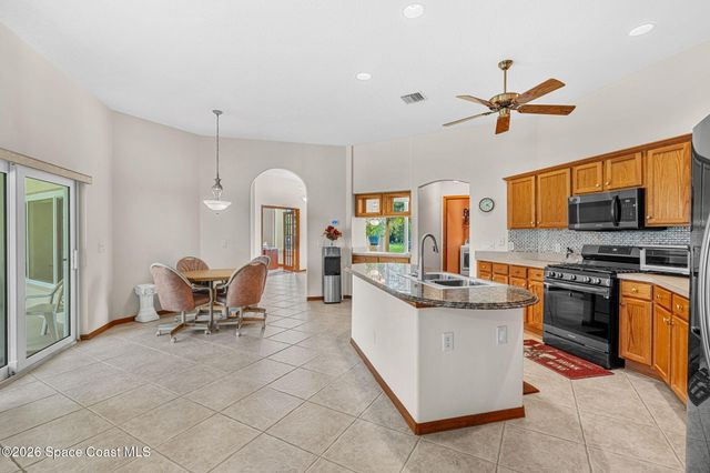 940 Gardenbrook Court SE, Palm Bay, FL 32909