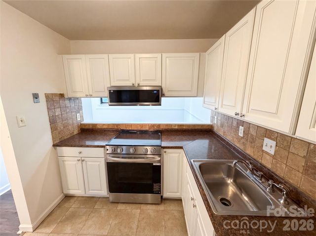 1625 Merry Oaks Road D, Charlotte, NC 28205