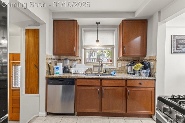 23153 Marlboro Street, Dearborn, MI 48128