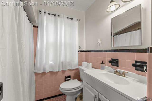 23153 Marlboro Street, Dearborn, MI 48128