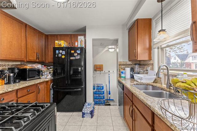 23153 Marlboro Street, Dearborn, MI 48128