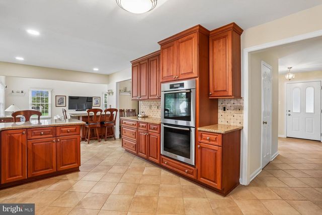 17223 SANDY KNOLL DR, Olney, MD 20832