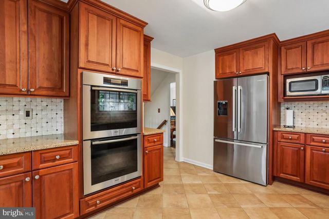17223 SANDY KNOLL DR, Olney, MD 20832
