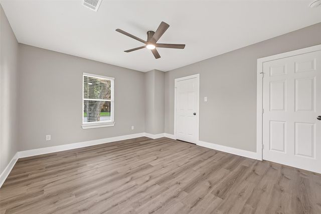 723 N Meyer Street, Sealy, TX 77474