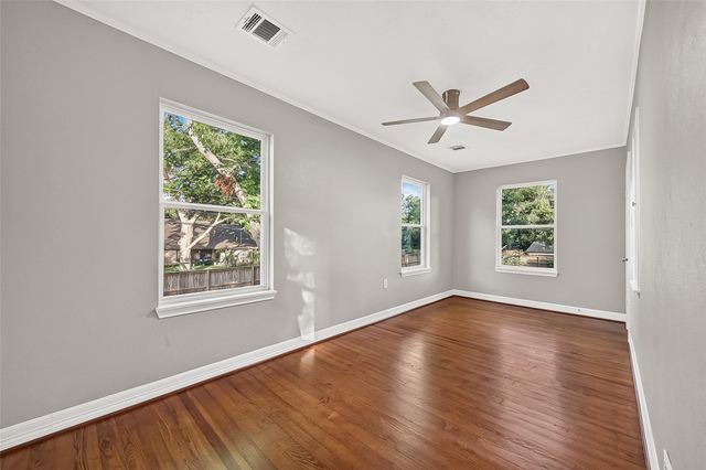 723 N Meyer Street, Sealy, TX 77474