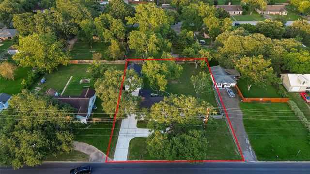 723 N Meyer Street, Sealy, TX 77474