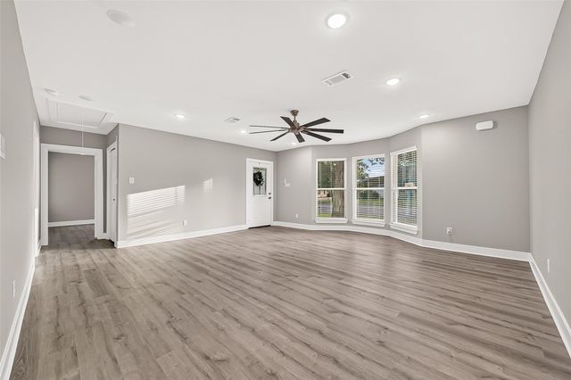 723 N Meyer Street, Sealy, TX 77474