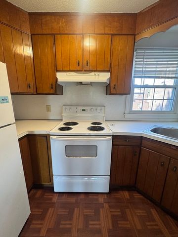 23 State 4, Marblehead, MA 01945