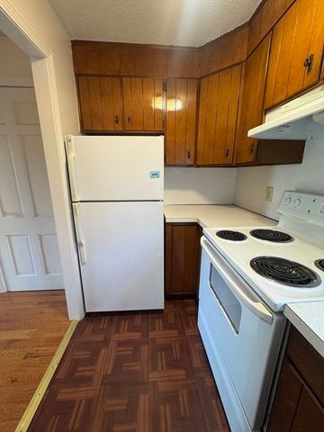 23 State 4, Marblehead, MA 01945