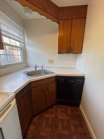 23 State 4, Marblehead, MA 01945