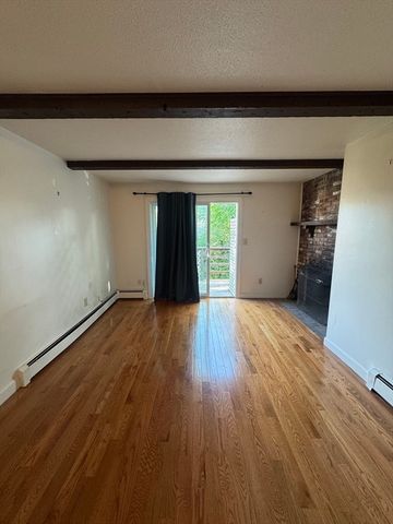 23 State 4, Marblehead, MA 01945