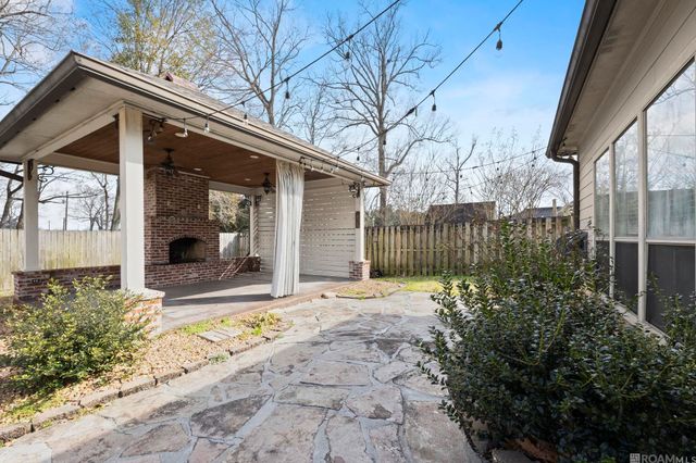 16456 Long Lake Dr, Prairieville, LA 70769