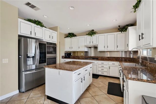 6881 Landing Court, Eastvale, CA 91752