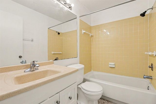997 MARIPOSA DRIVE NE, Palm Bay, FL 32905
