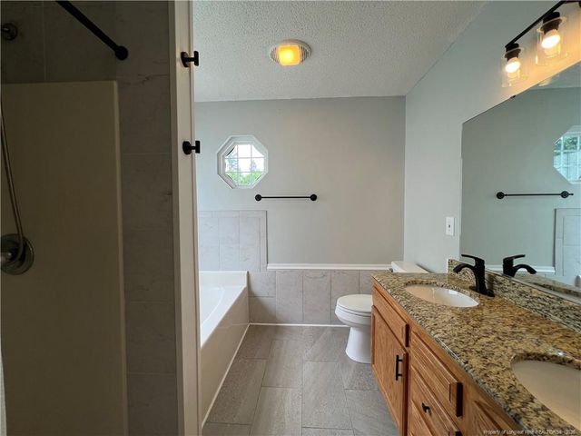 813 Nighthawk Place, Fayetteville, NC 28314
