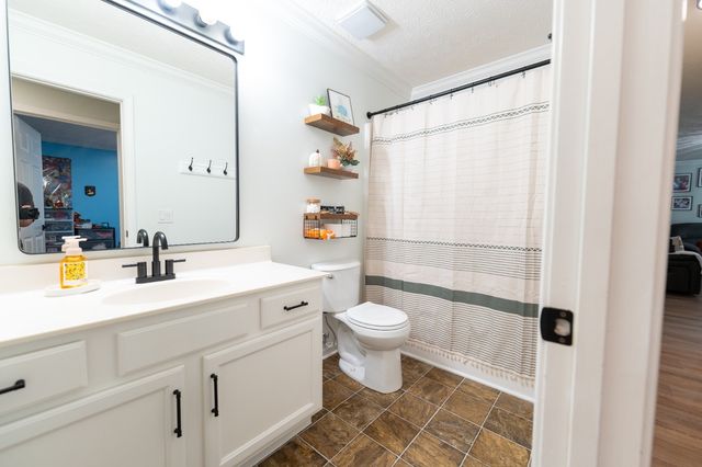 405 Long Creek Dr, Christiana, TN 37037