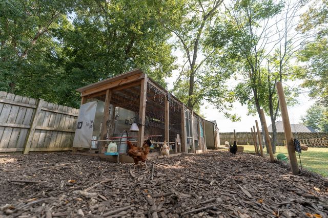 405 Long Creek Dr, Christiana, TN 37037